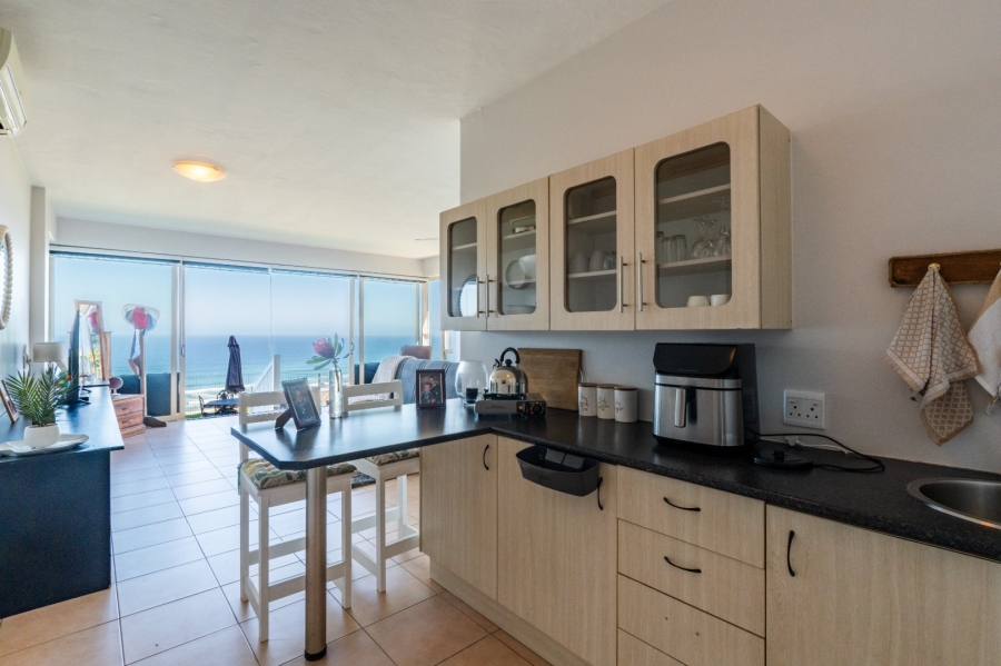7 Bedroom Property for Sale in Outeniqua Strand Western Cape